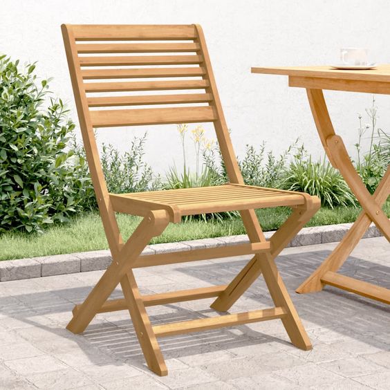 wooden-folding-chairs-Abu Dhabi